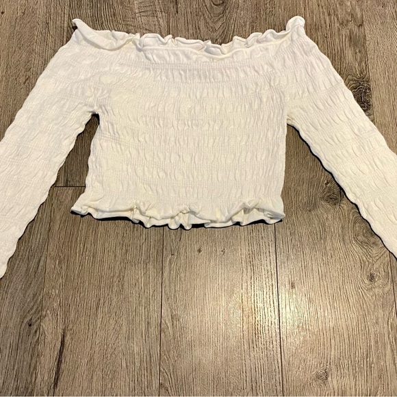 White Off-Shoulder Crop Top small flattering NWOT sexy boutique Zara soft new​ - Picture 11 of 11